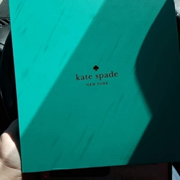 Black kate spade wallet with phone case. Nwt - Picture 2 of 5